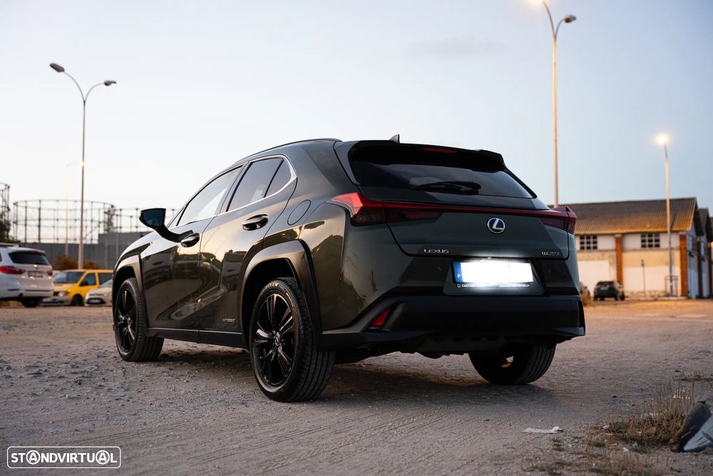 Lexus UX 250h Special Edition (LCA) - 4
