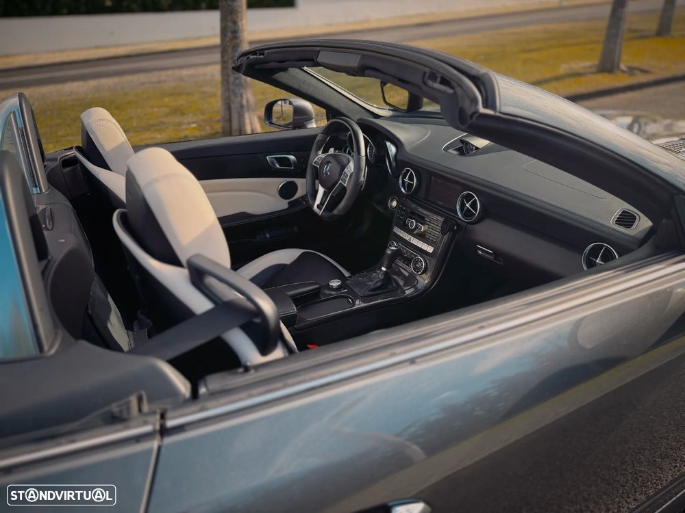 Mercedes-Benz SLK 55 AMG Standard - 28