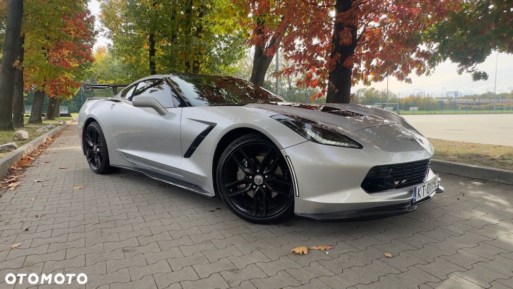 Chevrolet Corvette - 14