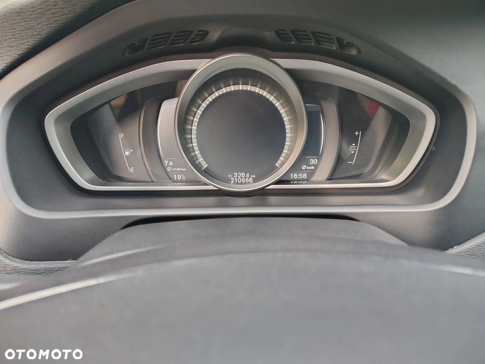 Volvo V40 D2 Momentum - 15
