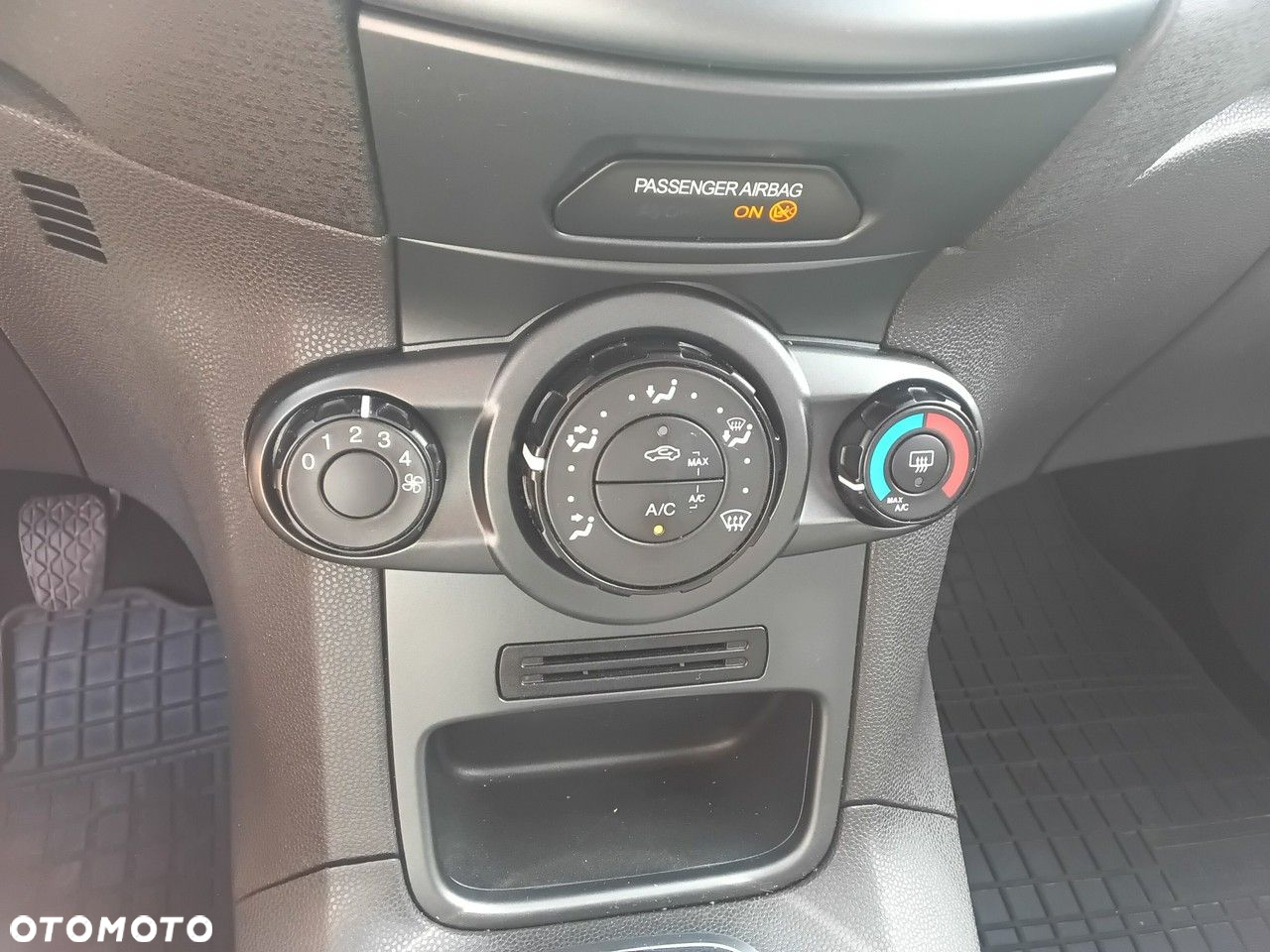Ford Fiesta - 17