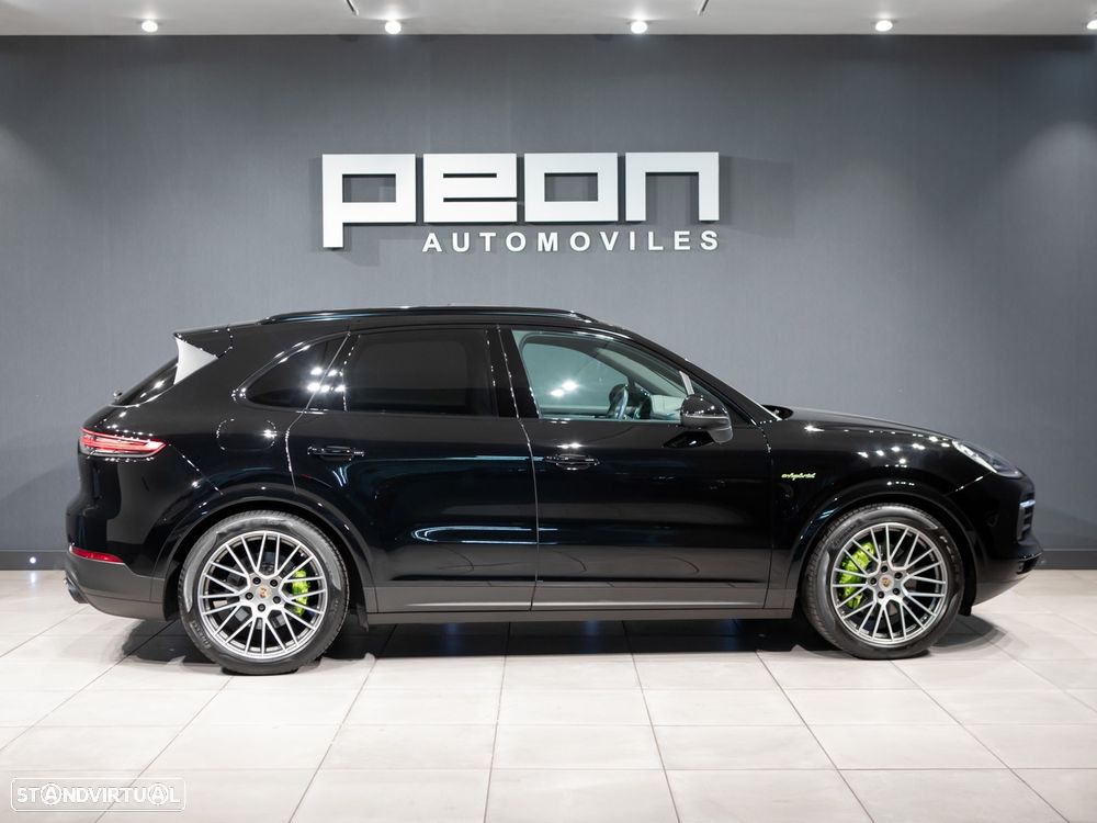Porsche Cayenne E-Hybrid Platinum Edition - 3