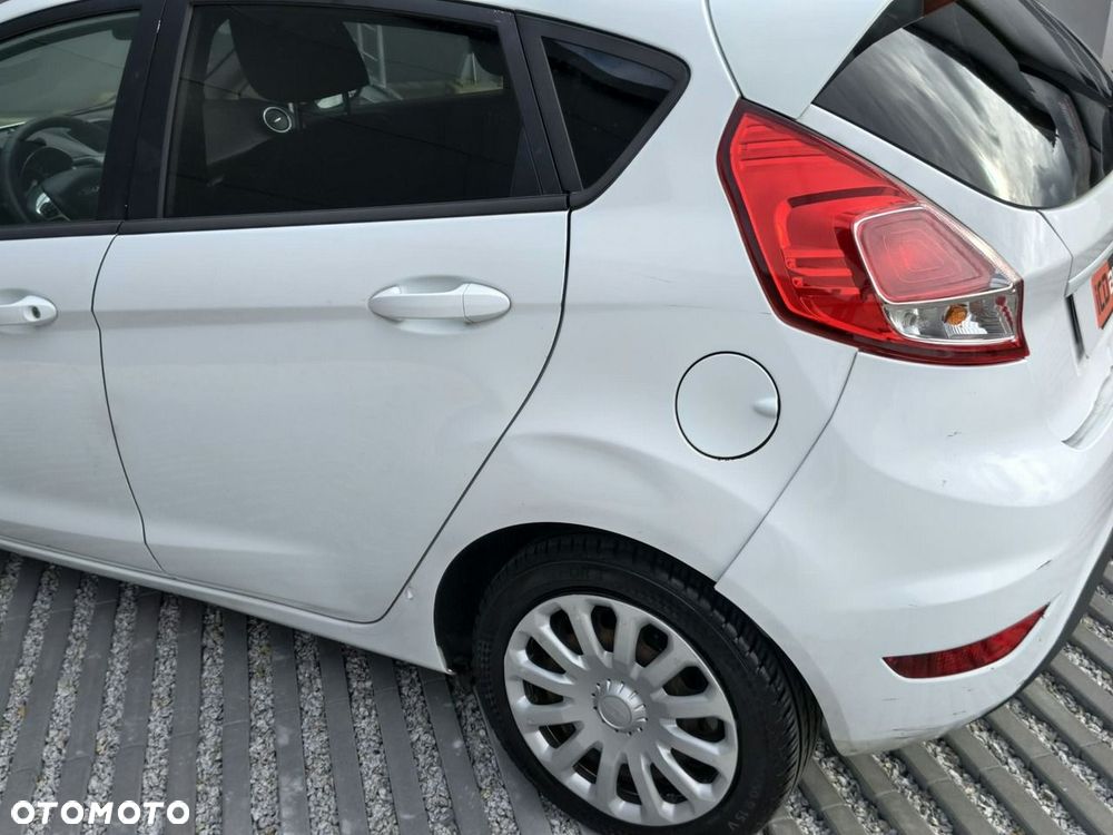 Ford Fiesta - 24