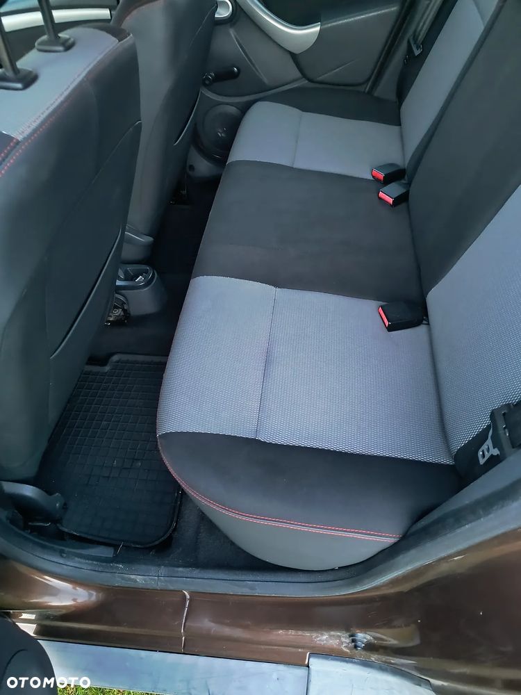 Dacia Duster 1.6 SL Garmin - 16