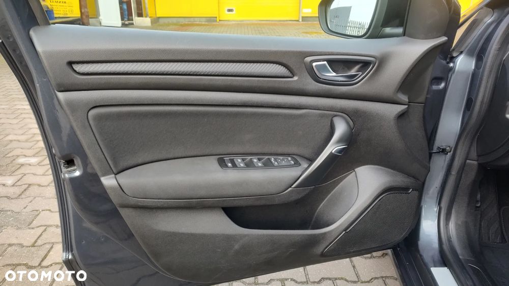 Renault Megane 1.5 Blue dCi Intens - 28