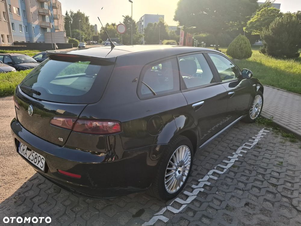 Alfa Romeo 159 1.9 JTDM 16V DPF Automatik Distinctive - 4