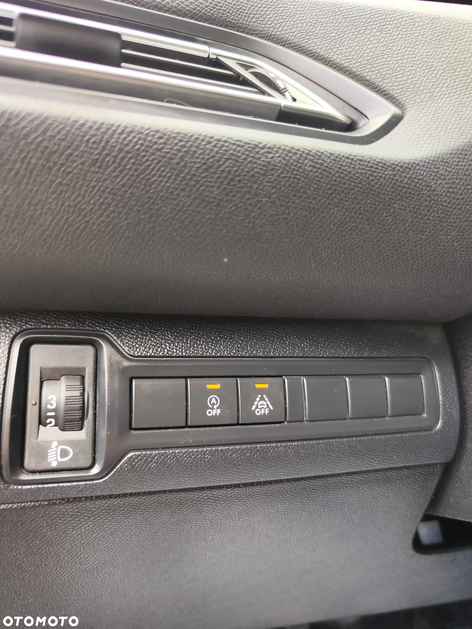 Peugeot 308 1.5 BlueHDi Allure Pack S&S - 25