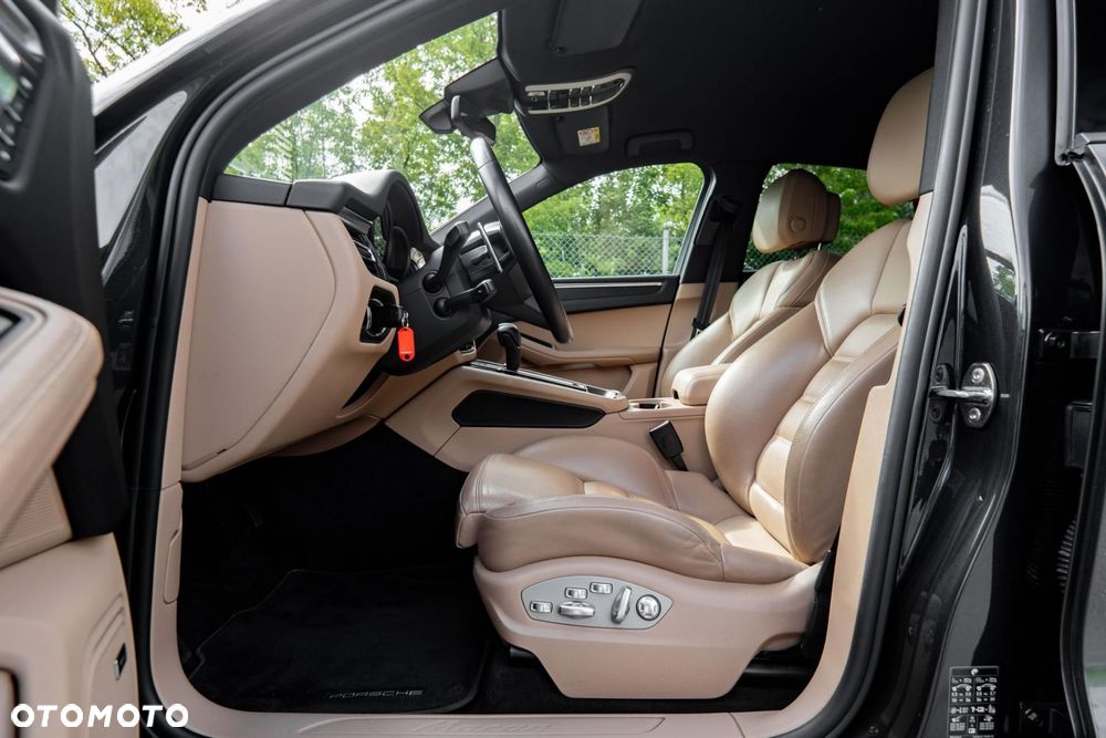 Porsche Macan Standard - 14