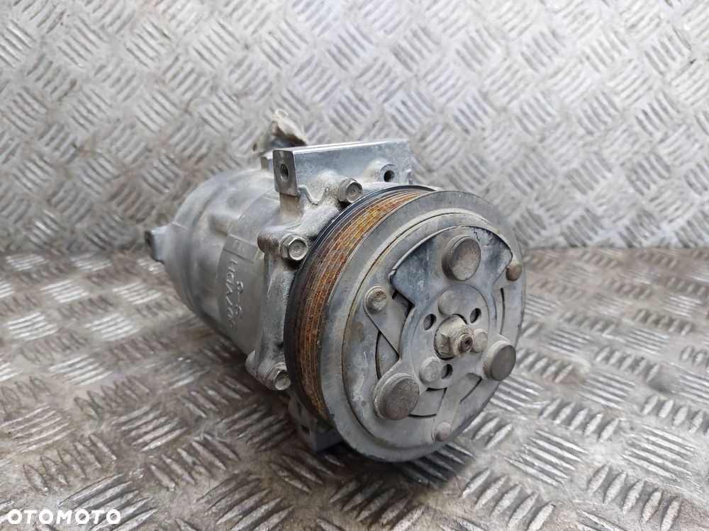 SPRĘŻARKA KOMPRESOR KLIMATYZACJI OPEL VECTRA C 2.2 DTI 13171593 - 2