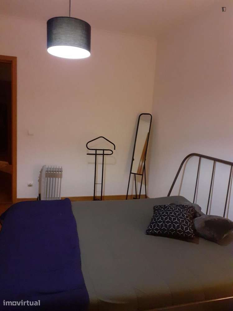 Quarto - localizado em Lisbon - Grande imagem: 3/13