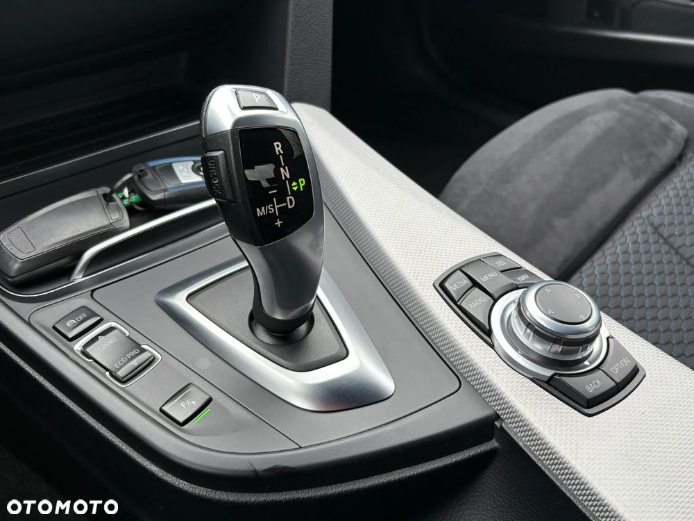 BMW Seria 3 320i GPF xDrive M Sport - 15