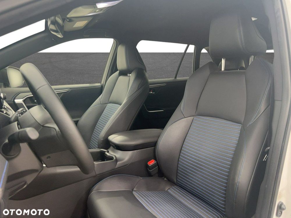Toyota RAV4 - 16