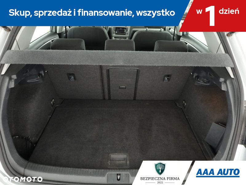 Volkswagen Golf - 17