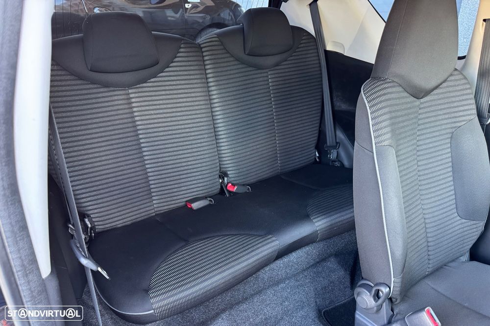 Peugeot 107 1.0 Active - 26