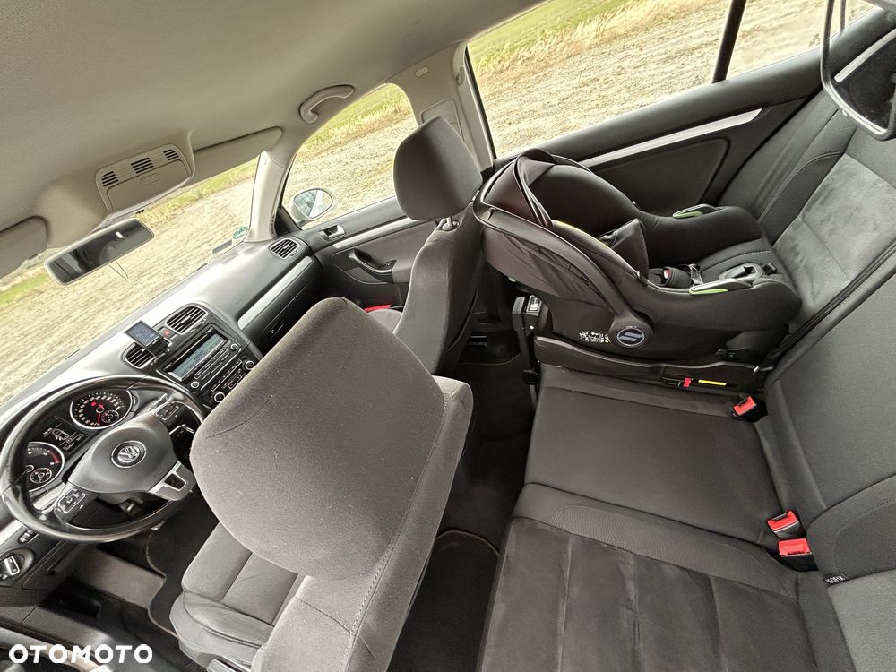 Volkswagen Golf - 8