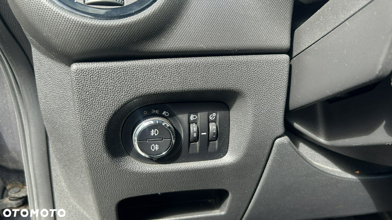 Opel Corsa - 8