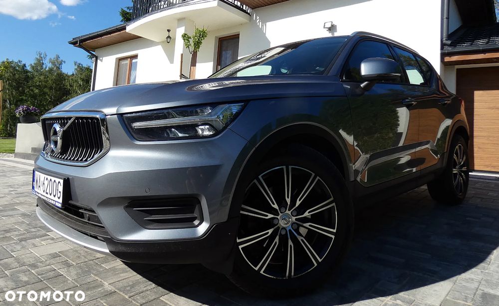 Volvo XC 40 D4 AWD Momentum (Intro Edition) - 4