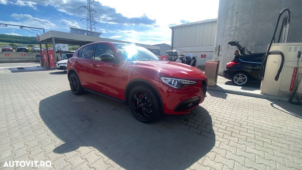 Alfa Romeo Stelvio 2.0 Turbo AWD AT8 Veloce - 26