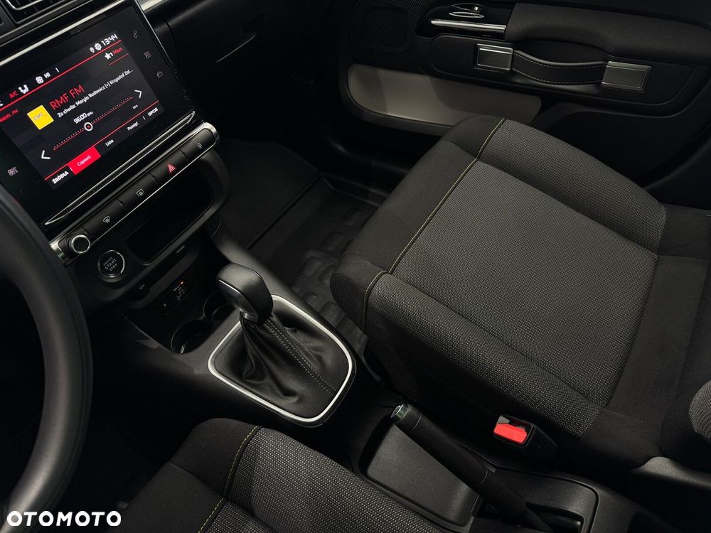 Citroën C3 1.2 PureTech Shine EAT6 - 26