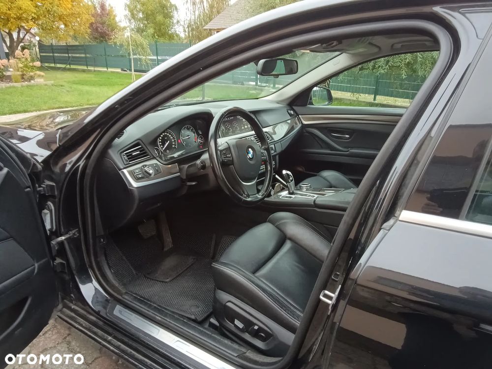 BMW Seria 5 525d Modern Line - 6
