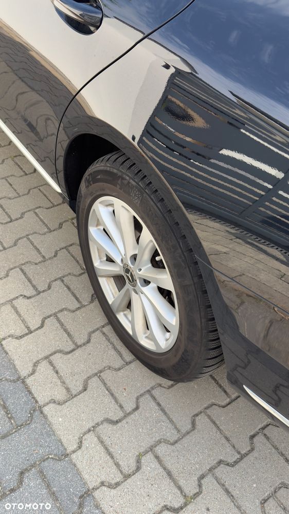 Mercedes-Benz Klasa E 200 4-Matic 9G-TRONIC - 8