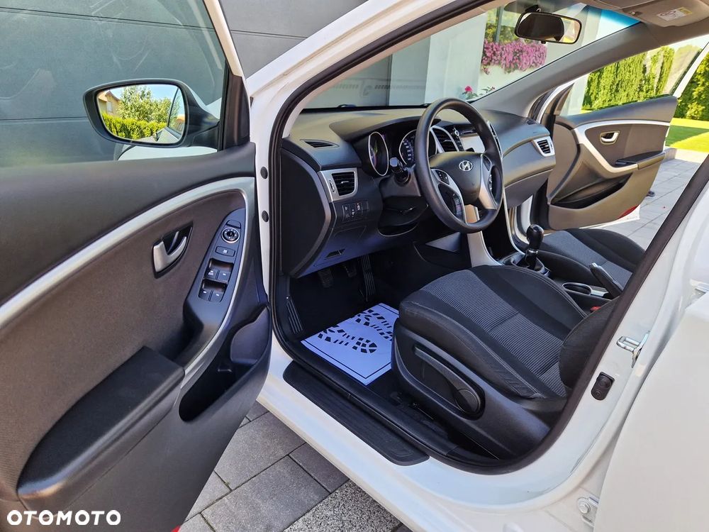 Hyundai i30 blue 1.4 Classic Navigation - 13