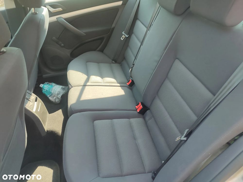Skoda Octavia 1.6 Automatik Ambiente - 14