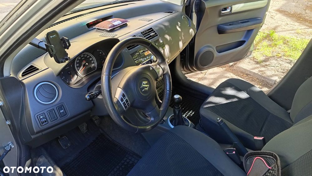 Suzuki Swift 1.3 DDiS GLX / Comfort - 8