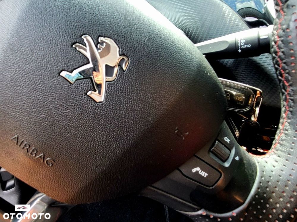 Peugeot 208 - 24