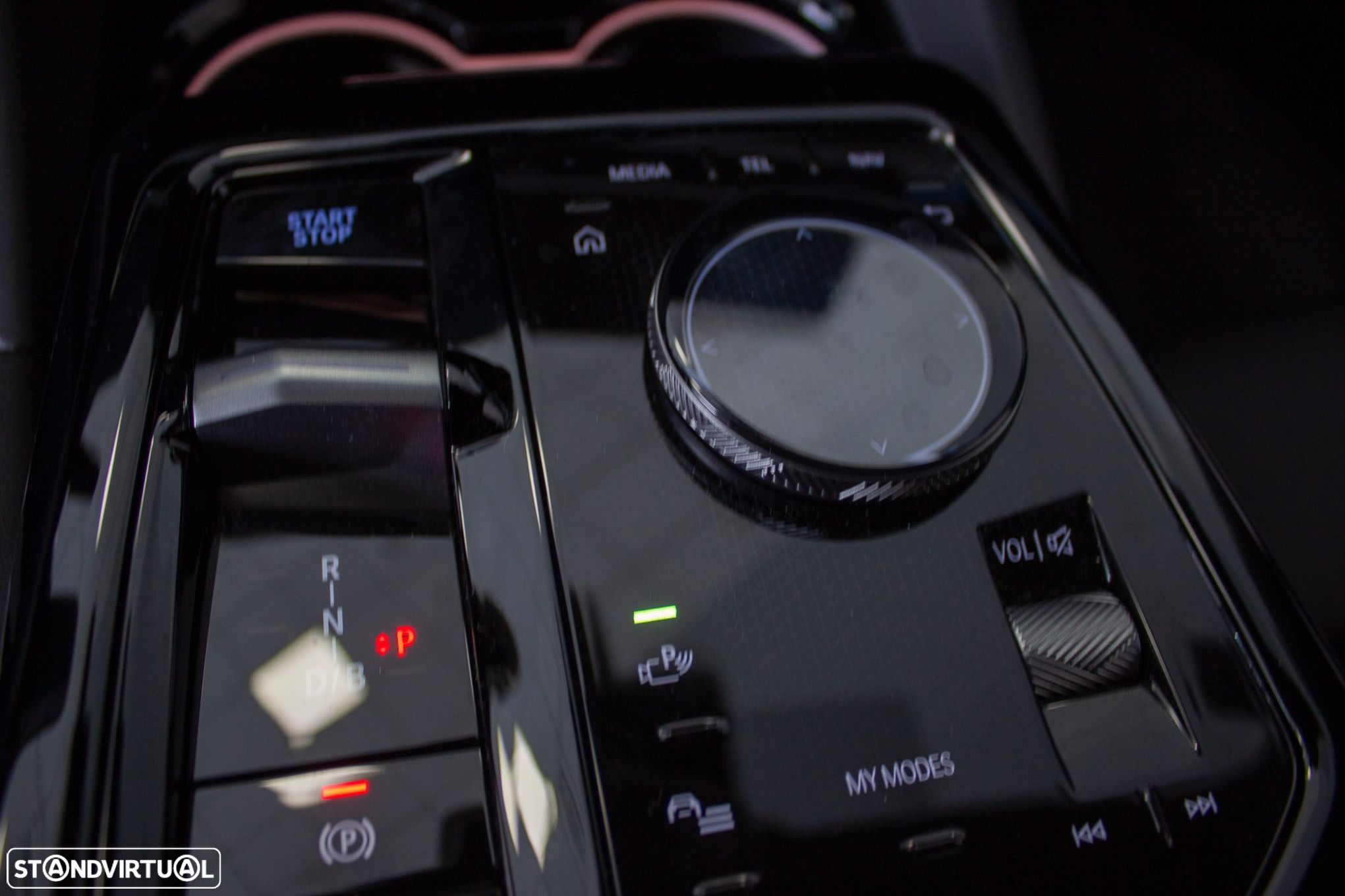 BMW i5 eDrive40 - 44