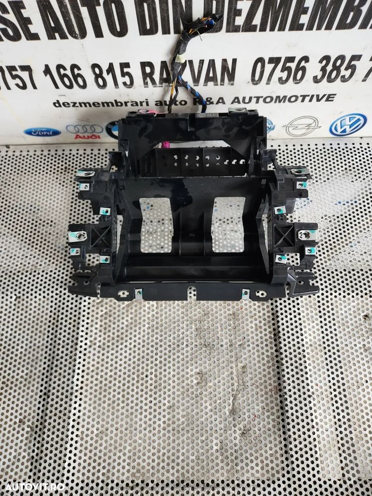 Suport Navigatie Display Range Rover Evoque An 2012-2013-2014-2015-2016-2017-2018-2019 Dezmembrez R - 6