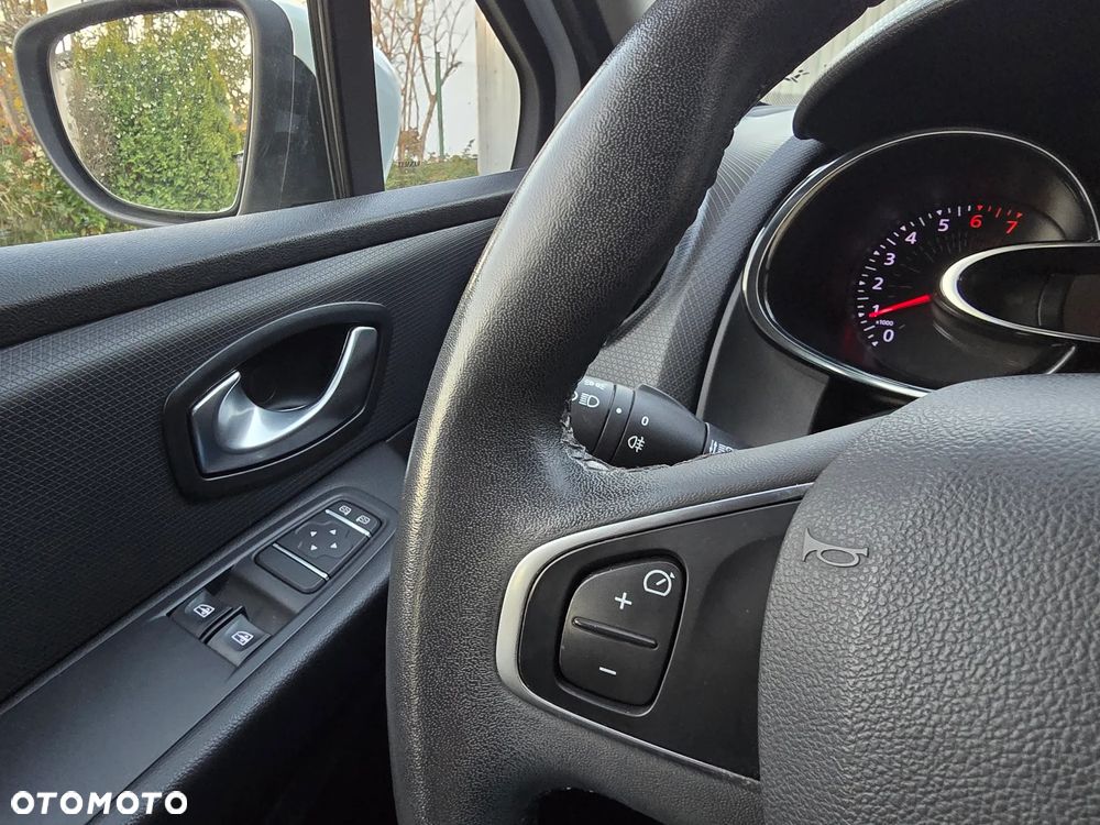 Renault Clio 1.2 16V Limited - 18