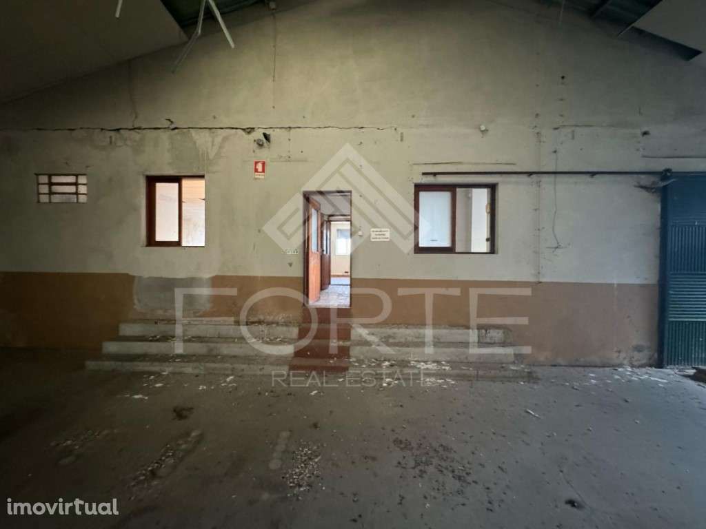 Armazém em São Martinho da Gândara - Grande imagem: 5/20