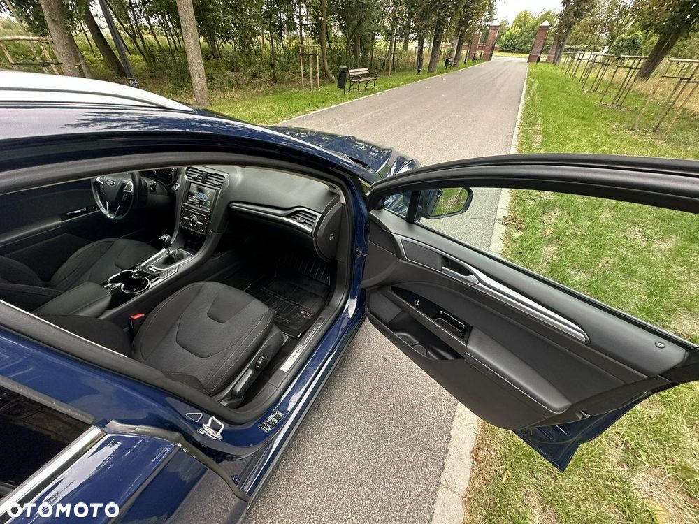 Ford Mondeo - 27