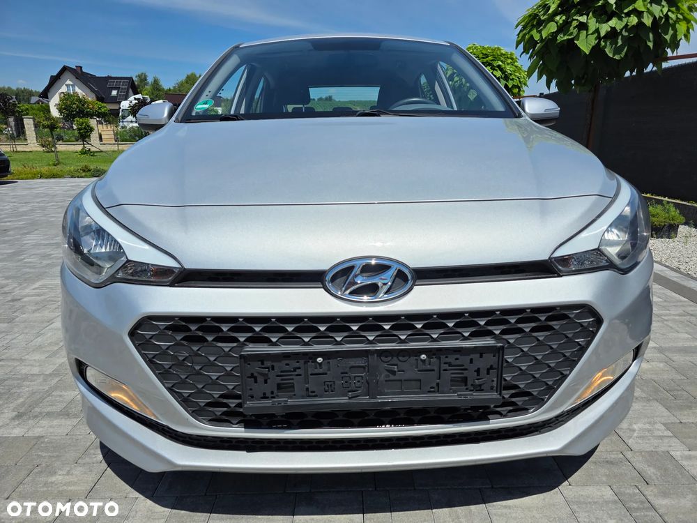 Hyundai i20 blue 1.2 Classic - 12