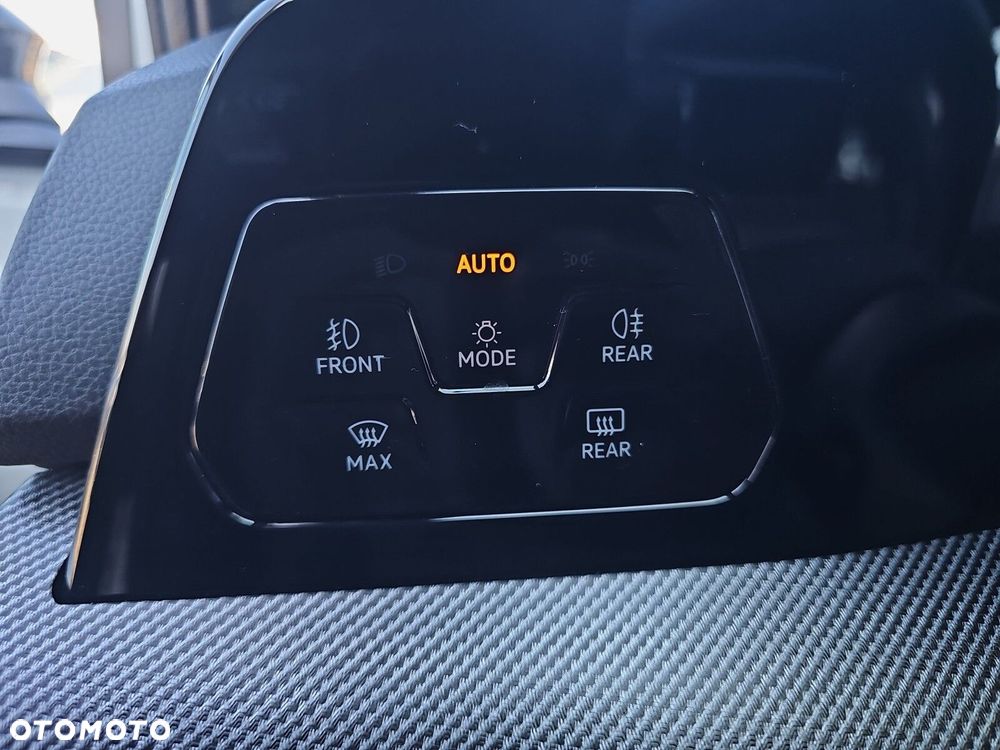 Volkswagen Golf - 16