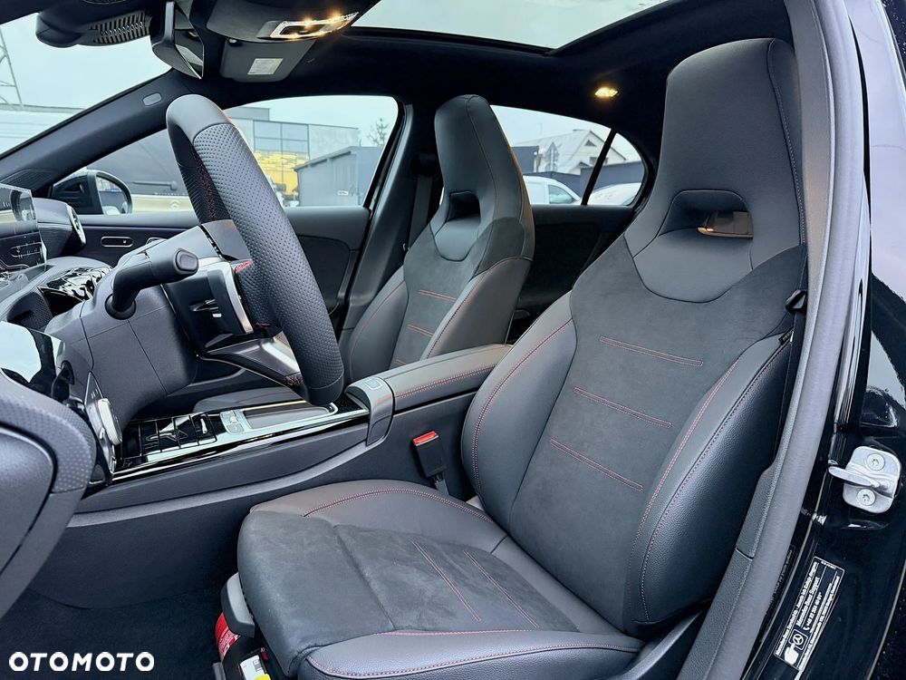 Mercedes-Benz Klasa A 220 4-Matic AMG Line 8G-DCT - 18