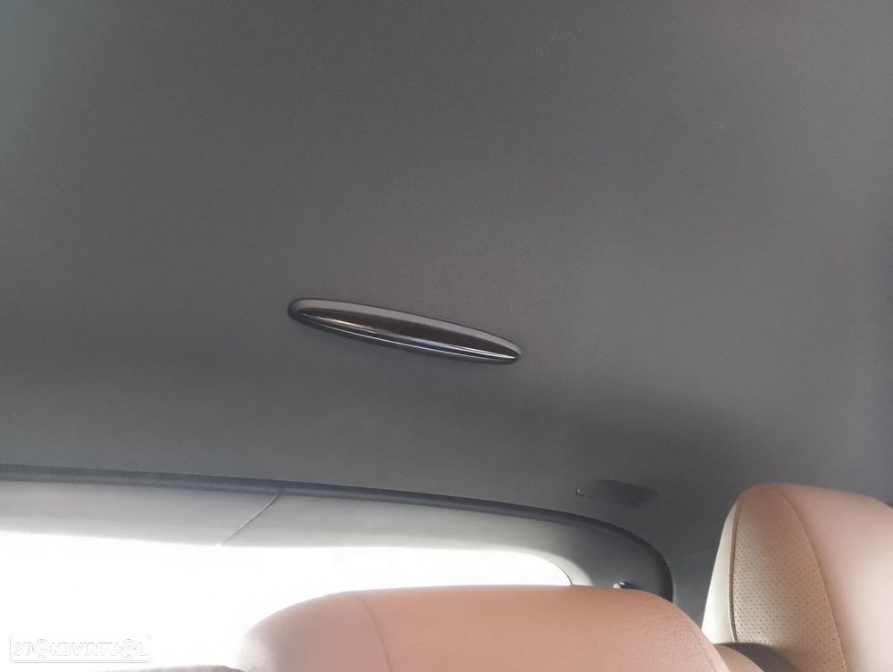 Mercedes-Benz GLA 180 d AMG Line - 13