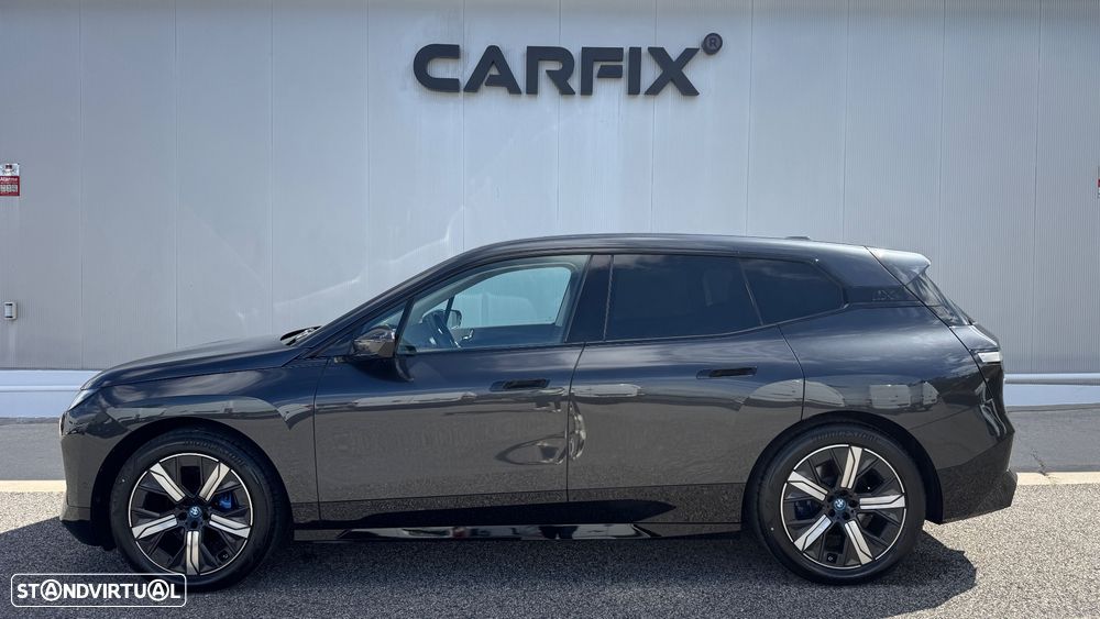 BMW iX xDrive 40 Pack Desportivo - 1