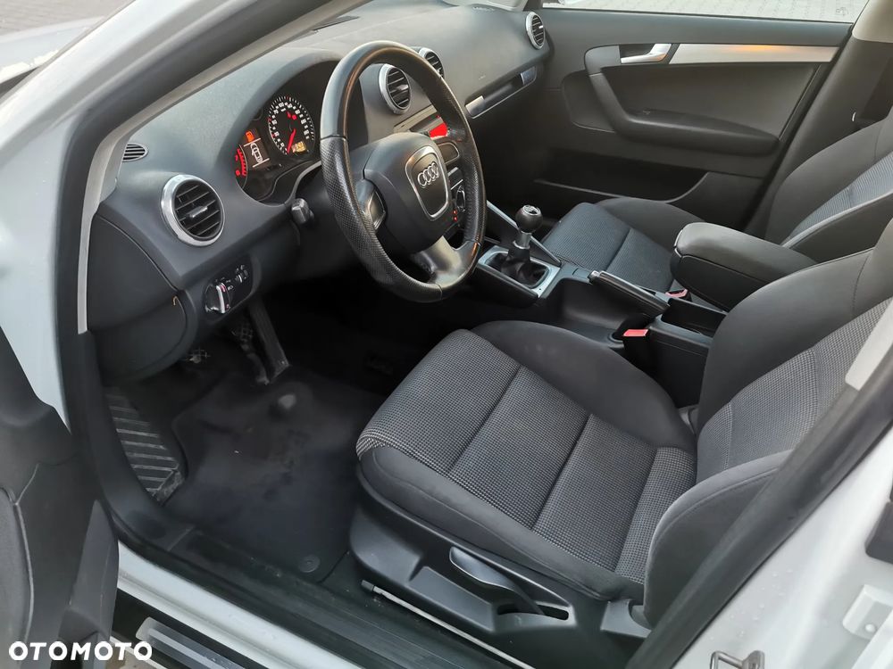 Audi A3 Sportback 1.6 Limited Edition - 10