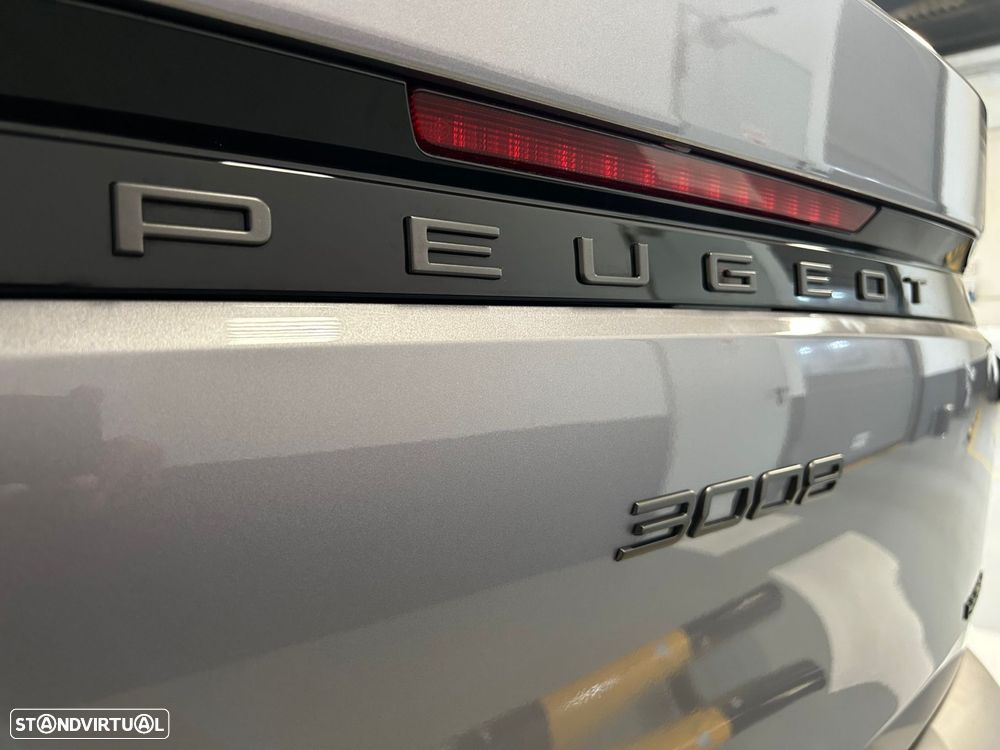 Peugeot 3008 1.2 Hybrid Allure e-DCS6 - 15