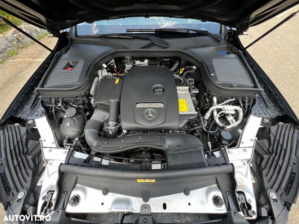 Mercedes-Benz GLC 250 4MATIC 9G-TRONIC - 9