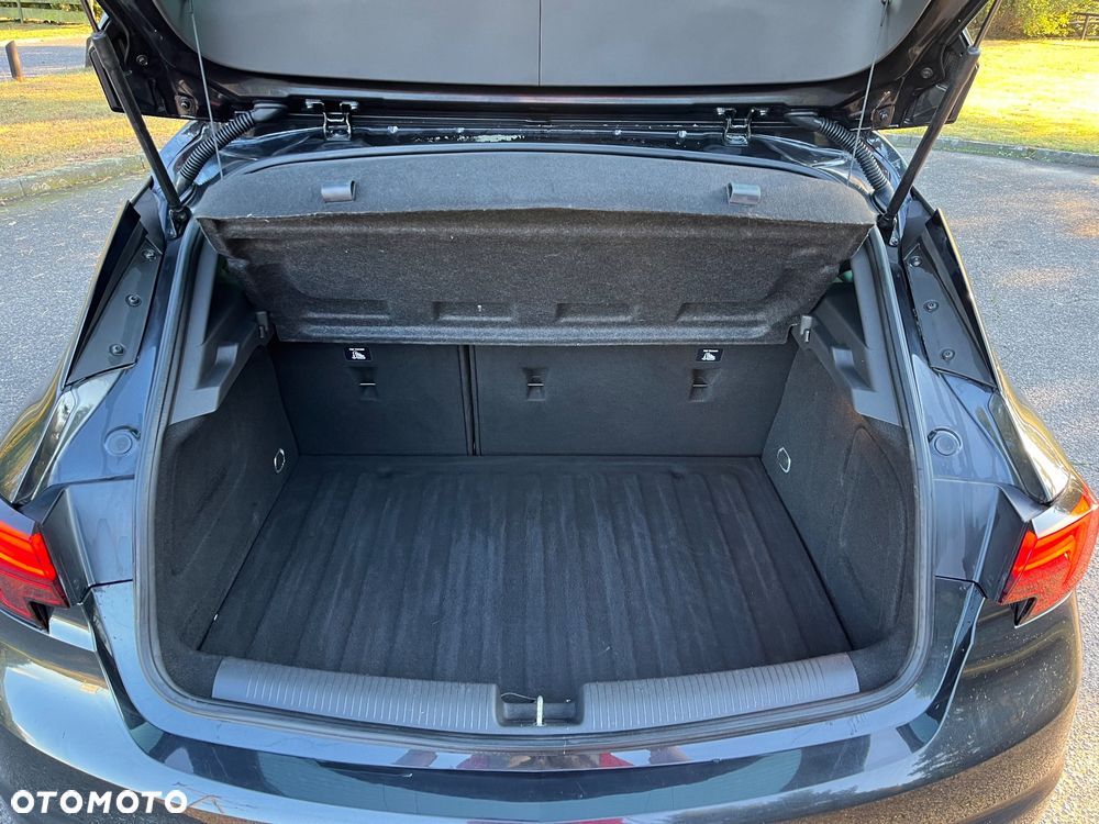 Opel Astra 1.4 Turbo Business - 29