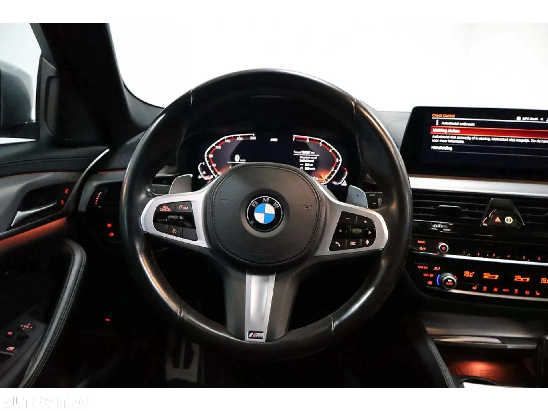 BMW Seria 5 520i Touring Aut. M Sport Edition - 18