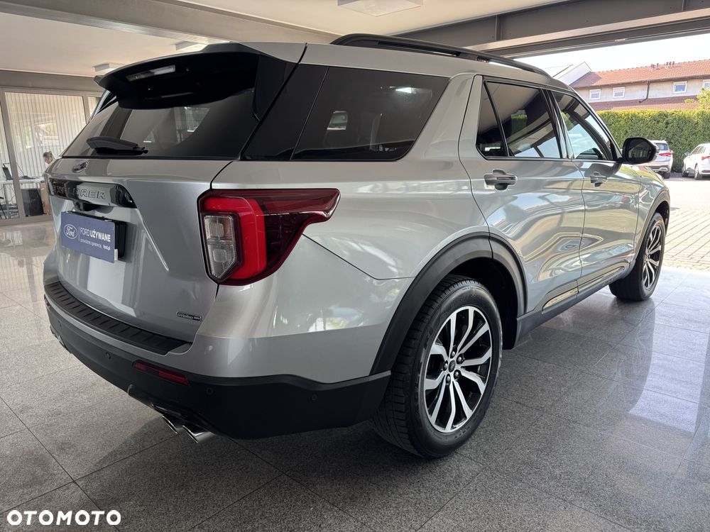 Ford Explorer - 18
