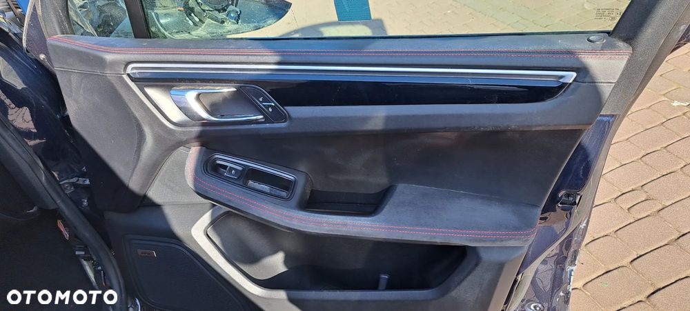 Porsche Macan GTS PDK - 22