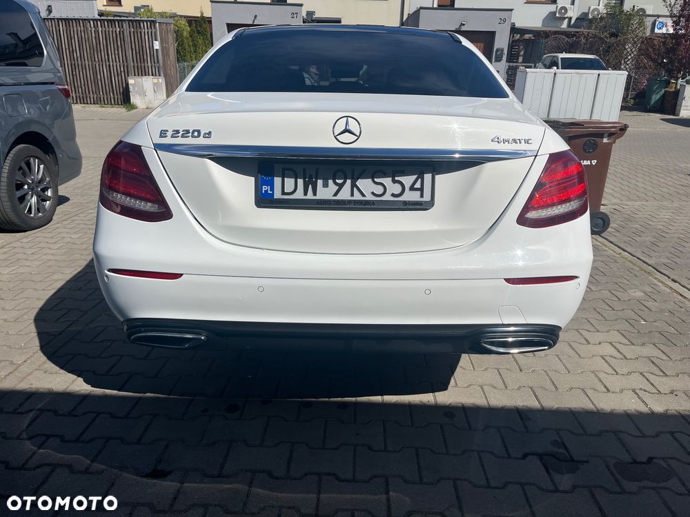 Mercedes-Benz Klasa E 220 d 4-Matic 9G-TRONIC - 5