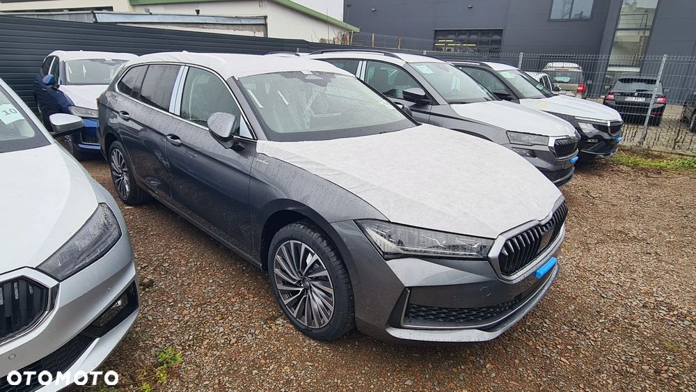 Skoda Superb 2.0 TDI SCR 4x4 L&K DSG - 2