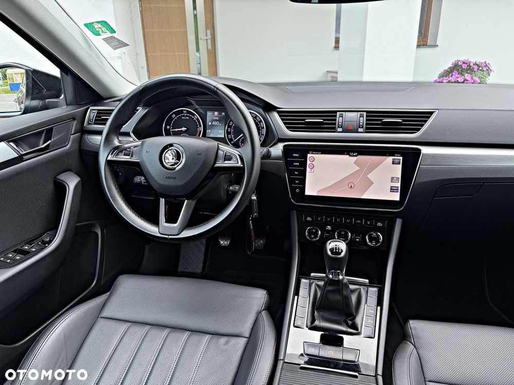 Skoda Superb 2.0 TDI Premium Edition - 24