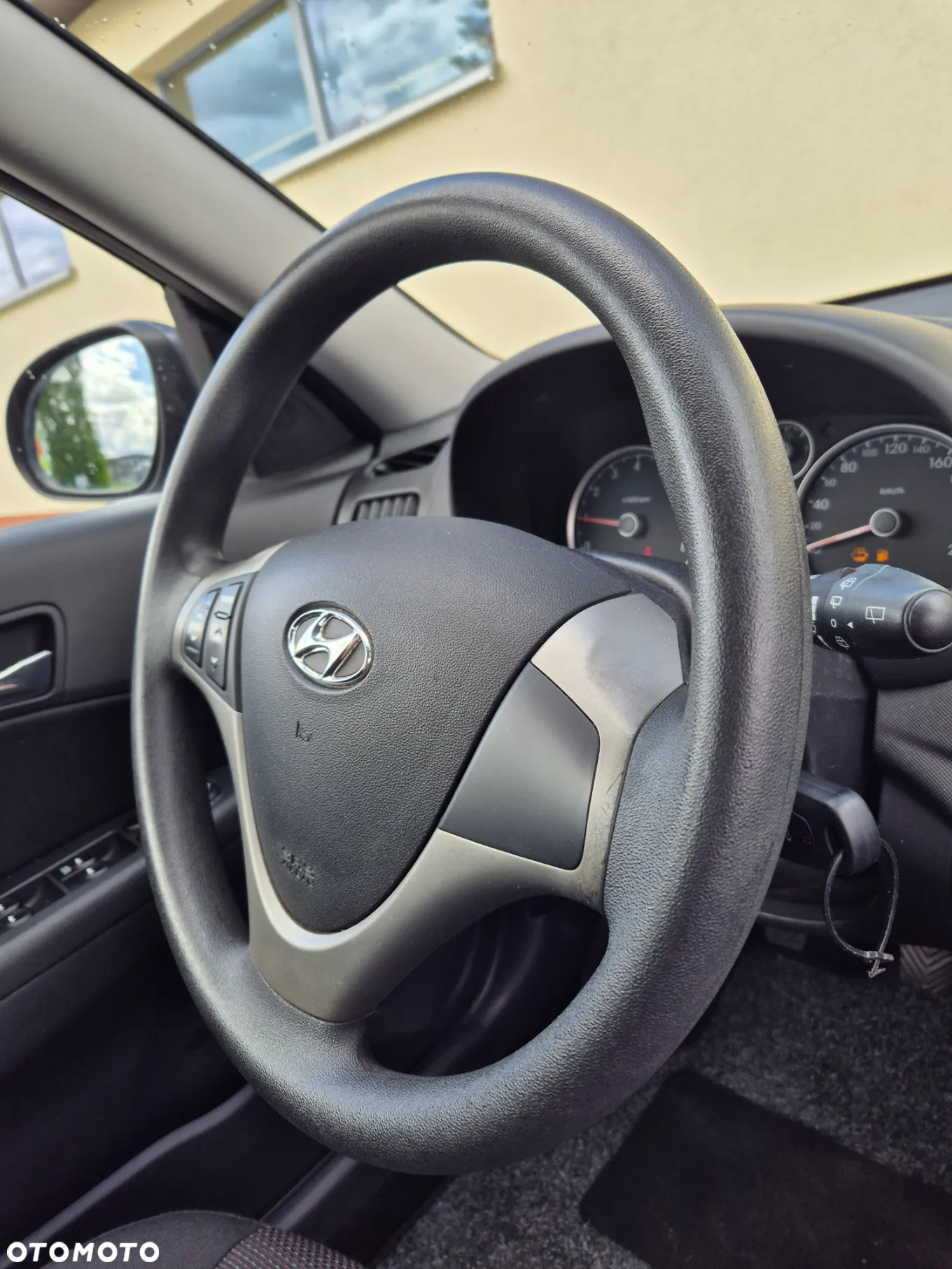 Hyundai i30 1.4 Classic + - 17